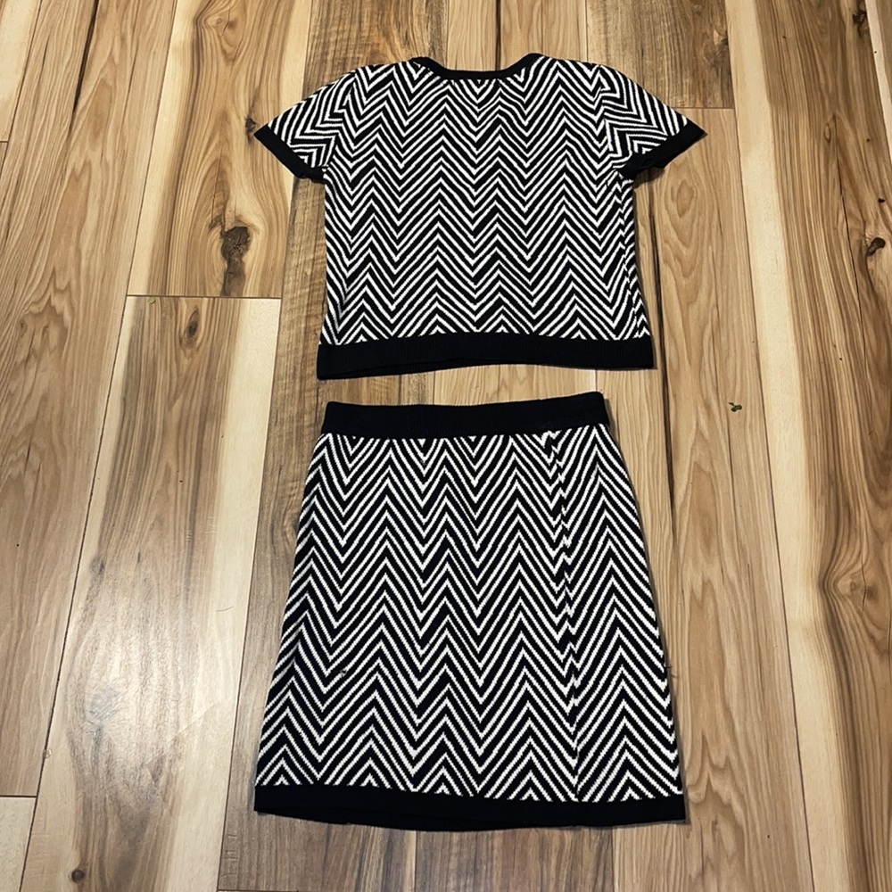 Rewind Black and White 2 Piece 😍🖤🤍🔥